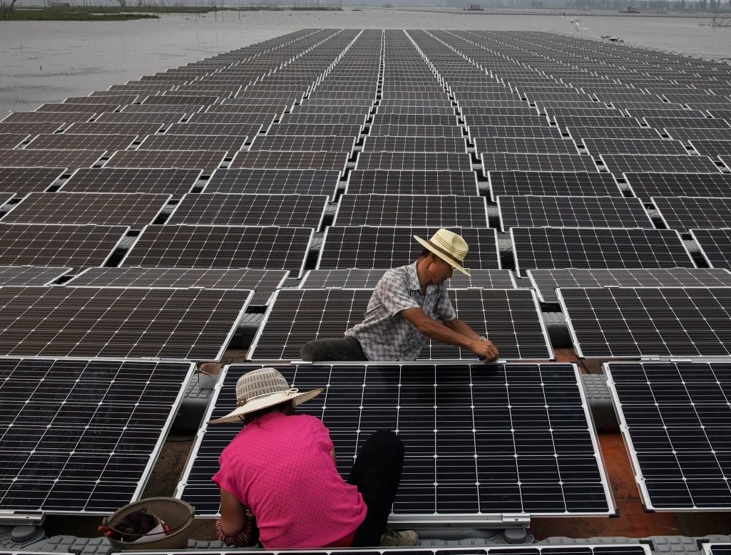 How Do Floating Solar Farms Work